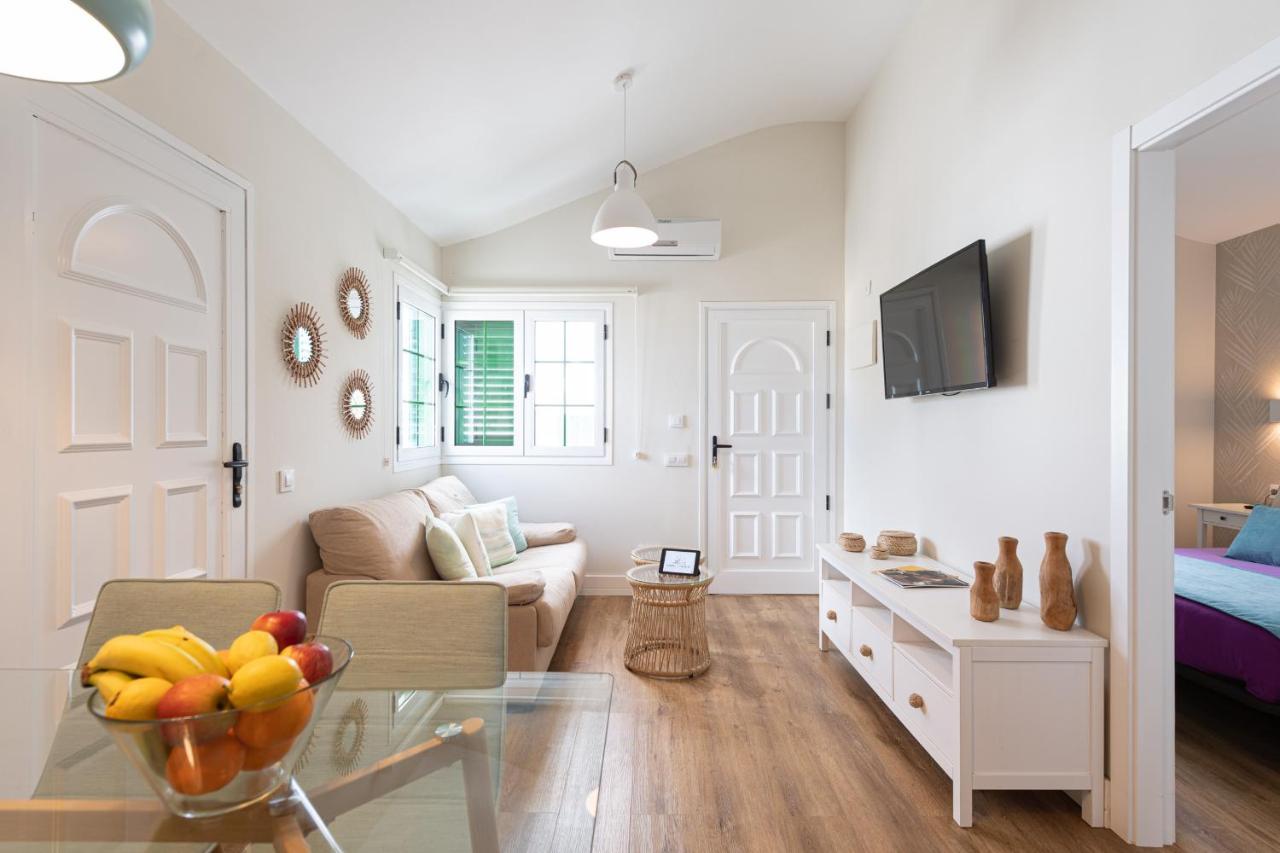 Homeforguest Modern And New Beachfront Apartment ラ・オリーバ エクステリア 写真