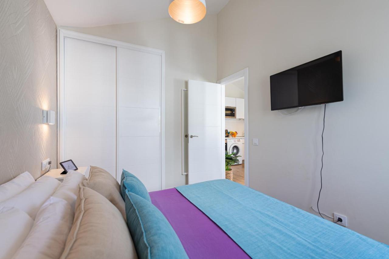 Homeforguest Modern And New Beachfront Apartment ラ・オリーバ エクステリア 写真
