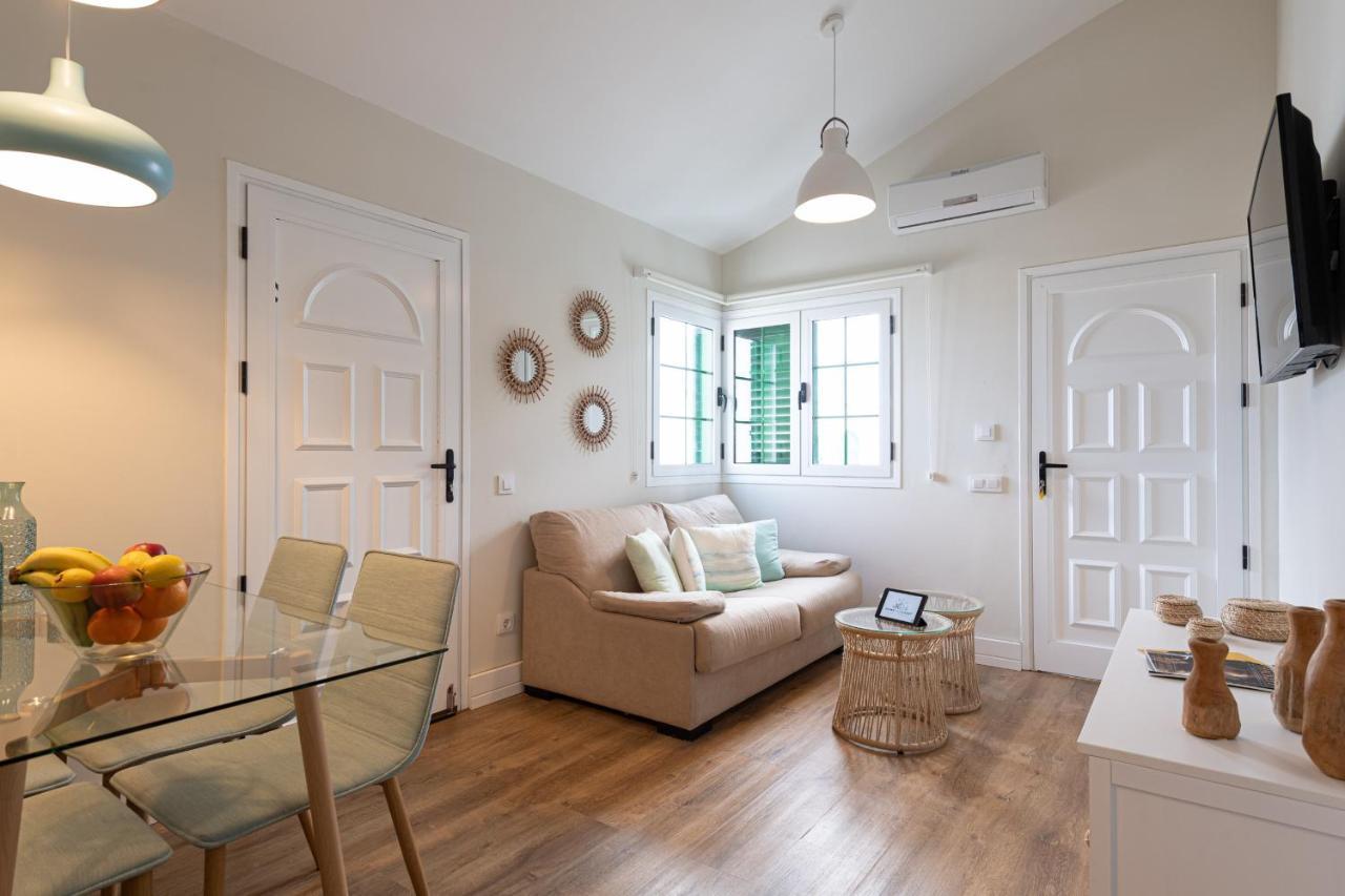 Homeforguest Modern And New Beachfront Apartment ラ・オリーバ エクステリア 写真