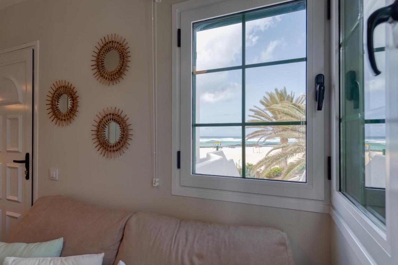 Homeforguest Modern And New Beachfront Apartment ラ・オリーバ エクステリア 写真