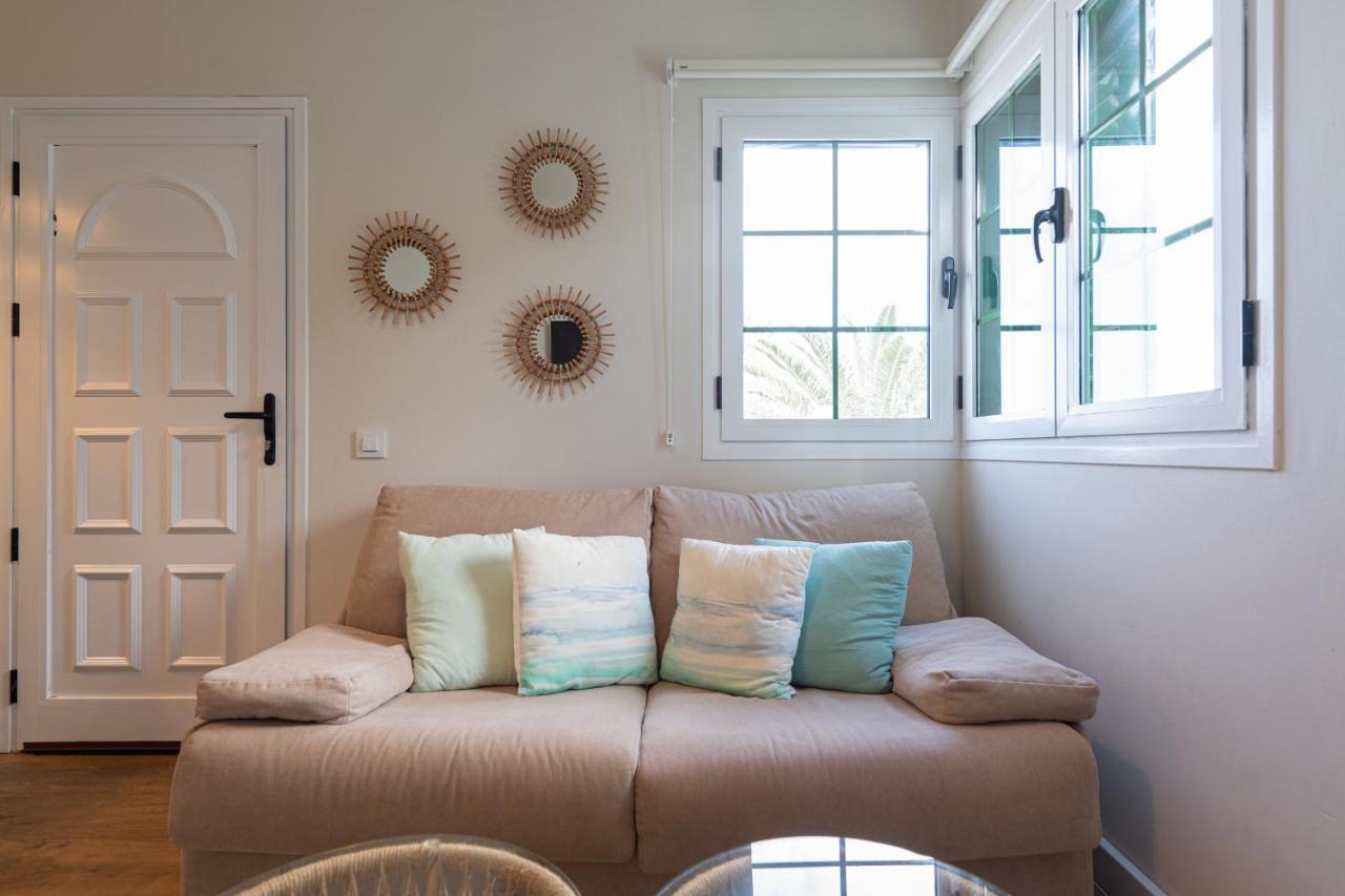 Homeforguest Modern And New Beachfront Apartment ラ・オリーバ エクステリア 写真
