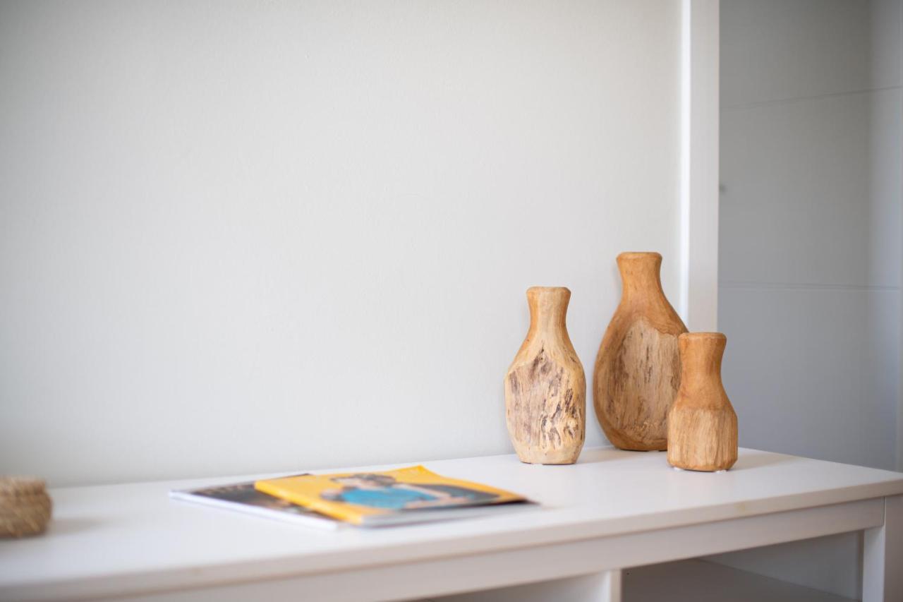 Homeforguest Modern And New Beachfront Apartment ラ・オリーバ エクステリア 写真